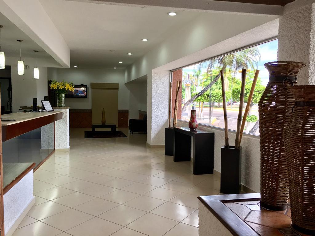 Hotel del Valle Culiacán Exterior foto